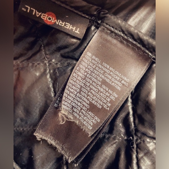 The Northface Thermoball Parka - Picture 6 of 8